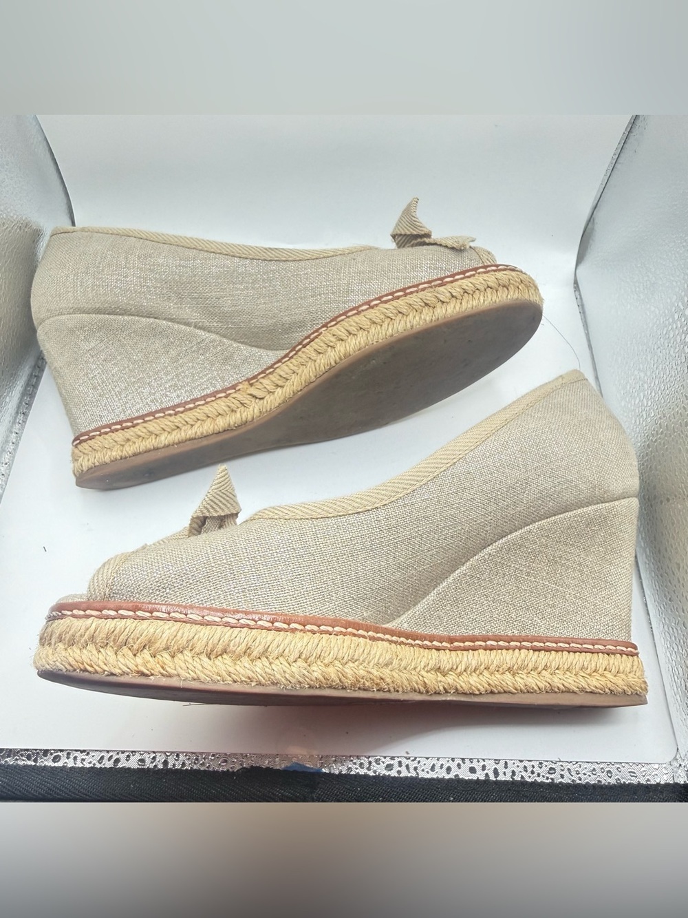 Tory Burch Tan Linen Wedge Espadrilles with Bow and Gold Logo - Picture 8 of 12